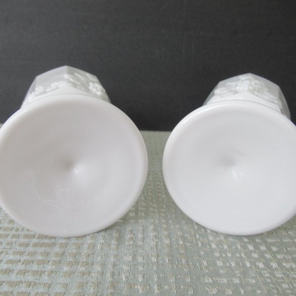 Set of 2 Vintage Milk Glass Grape Leaf Vine Pattern Goblet 6" H Mint, Never used - Picture 4 of 7